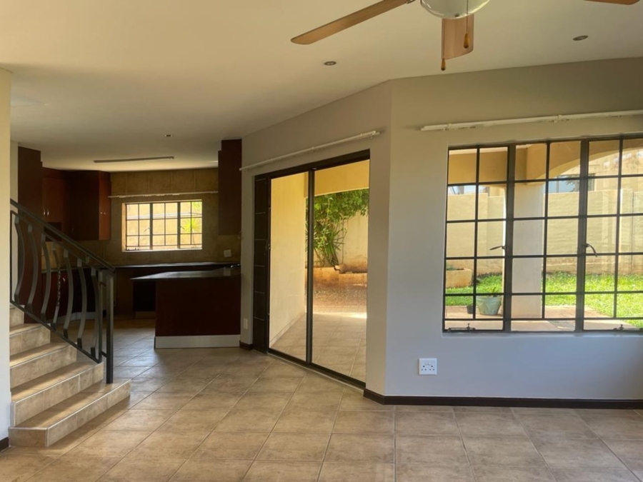 To Let 3 Bedroom Property for Rent in Melodie North West